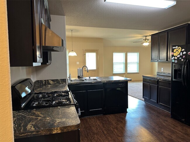 Building Photo - 3327 Chimera Ln