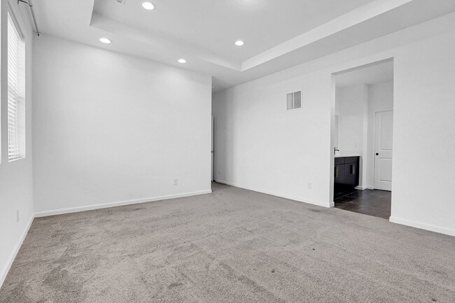 Building Photo - $3,425.00, 4 Beds, 2.5 Baths, Single Famil...