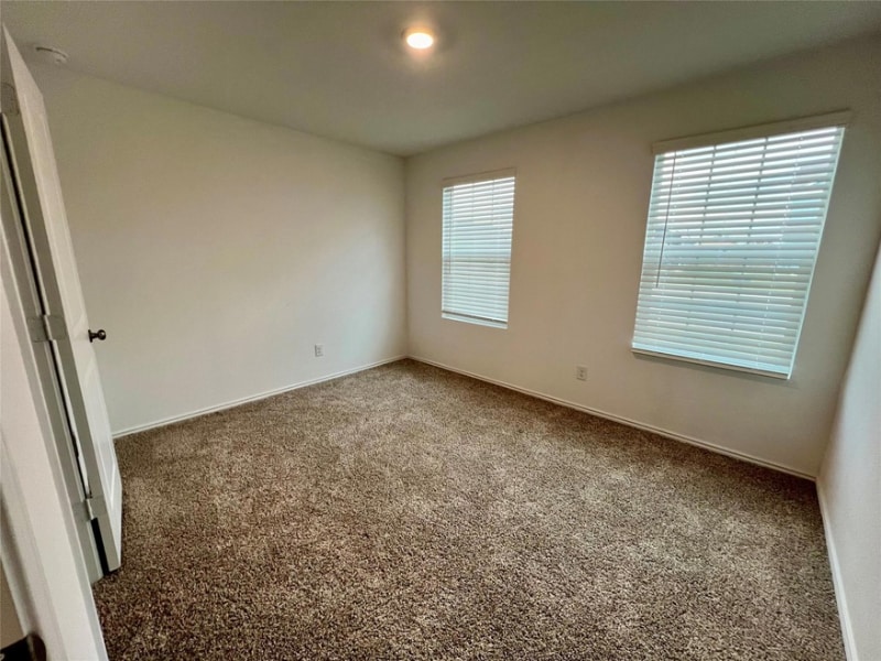 Building Photo - 420 Halfmoon Dr