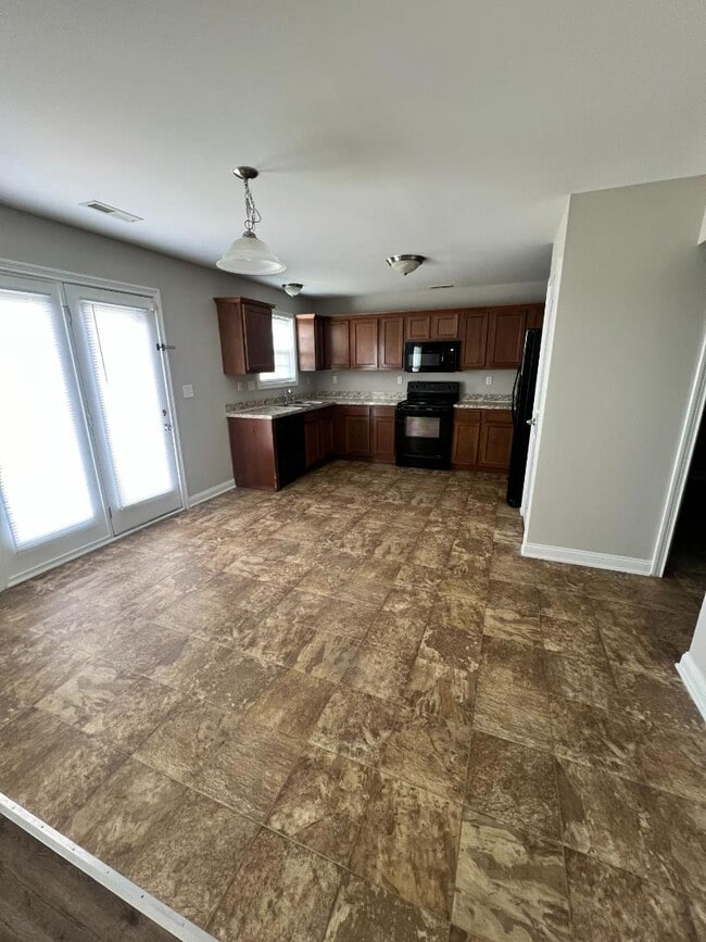Building Photo - 941 Dawson Creek Way