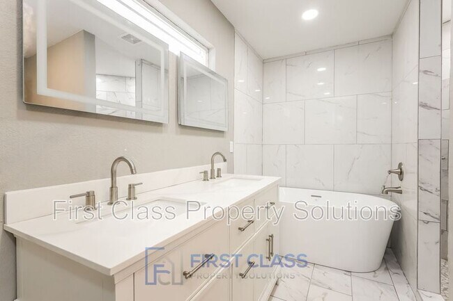 Building Photo - 3605 NW 52nd St