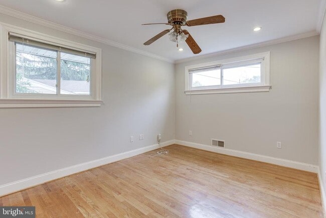 Building Photo - 12909 Grenoble Dr