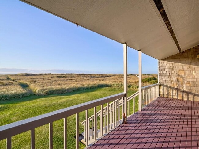 Building Photo - 35601 G St