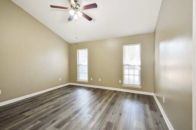 Building Photo - 7343 Bridle Ln