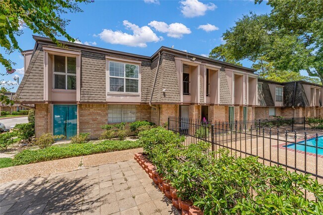 Building Photo - 12633 Memorial Dr
