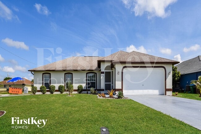 Building Photo - 817 NE 9th St