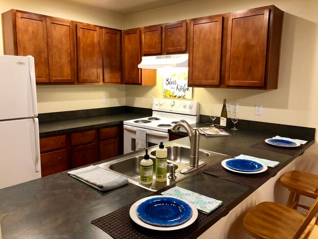 Building Photo - 17135 Beers Ave