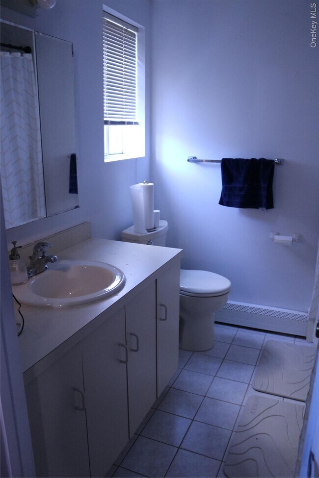 Building Photo - 649 E Beech St