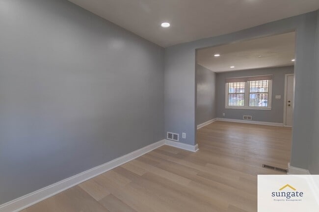 Building Photo - 105 Upmanor Rd