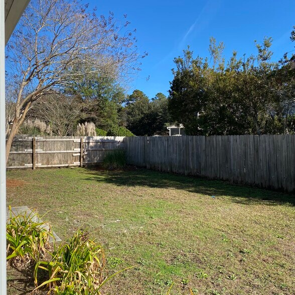 Building Photo - 2104 Baldwin Park Dr