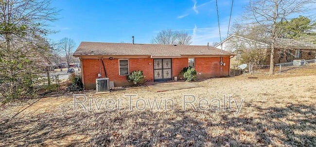 Building Photo - 2644 Courtney Dr