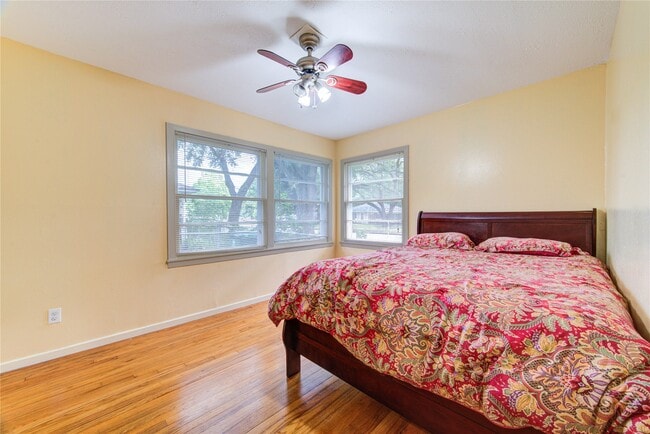 Building Photo - 4046 Woodfin St