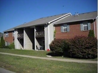Primary Photo - 4101 Blue Lick Ct
