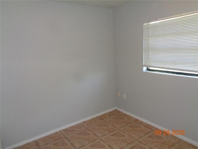 Building Photo - 235 Lake Gertie Rd