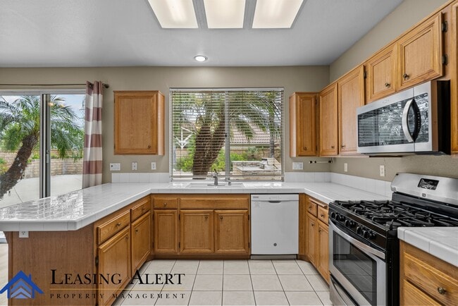 Building Photo - 23721 Skycrest Cir Dr