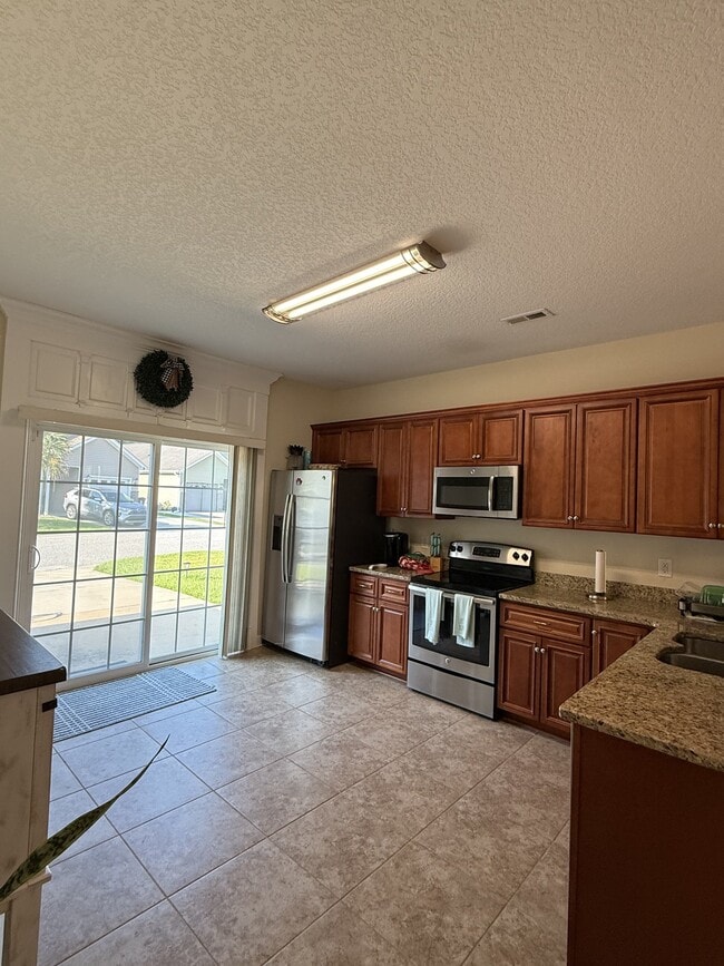 Building Photo - 101 Palm Cove Cir