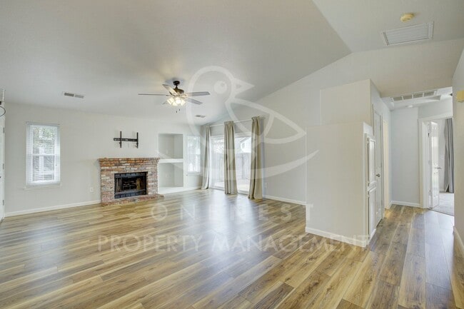 Building Photo - 1430 Markham Ravine Dr