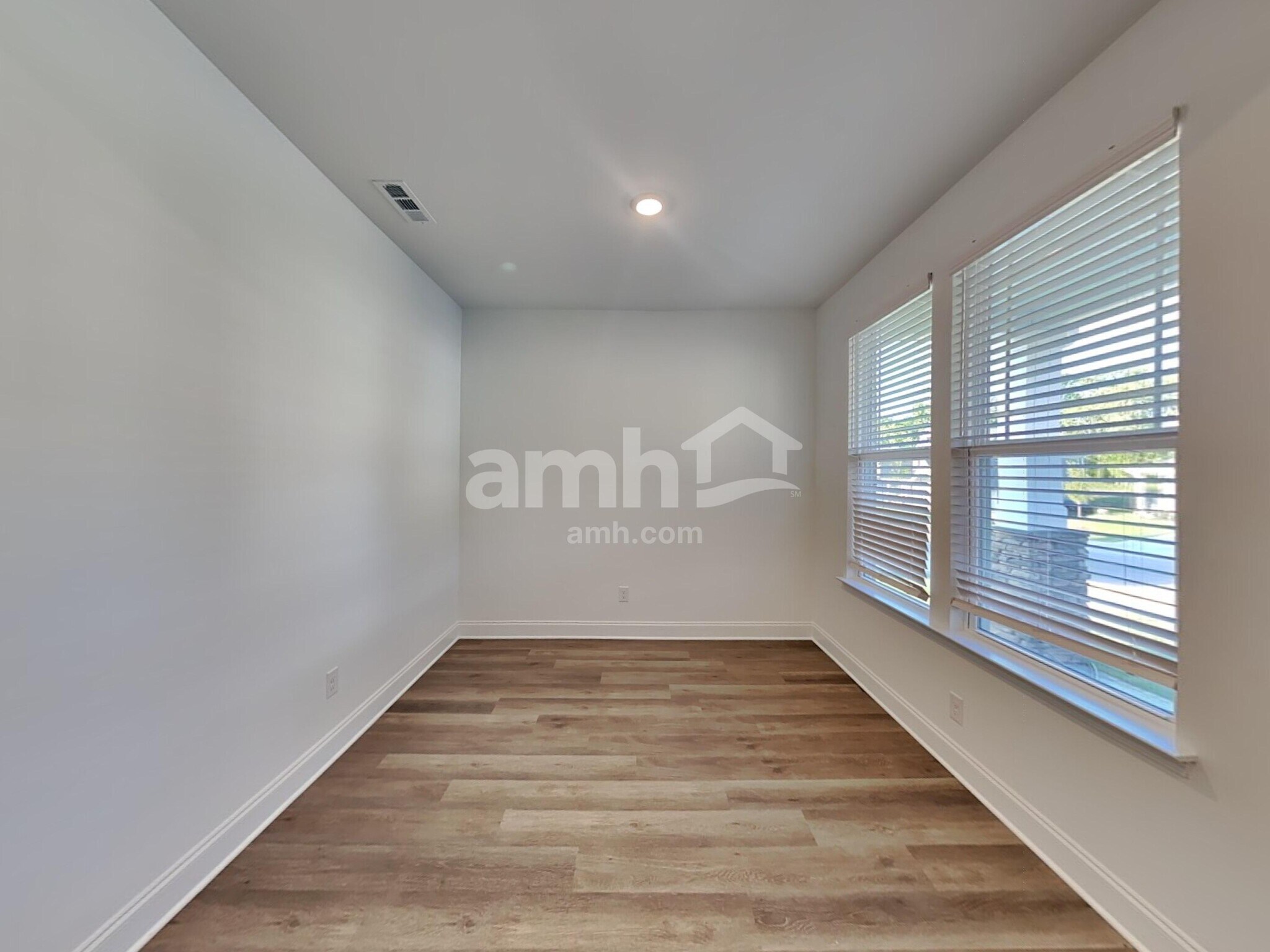 Building Photo - 231 Marin Dr