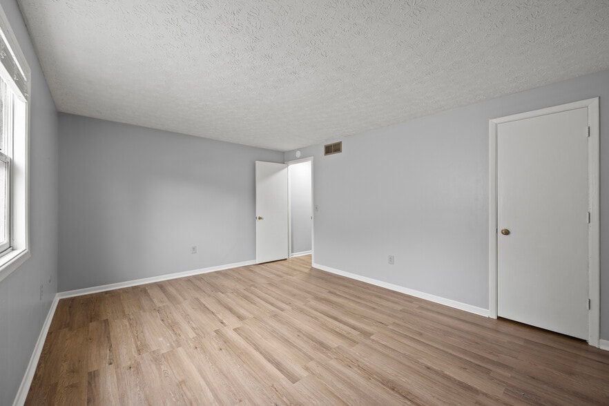 Bedroom - 1504 Glenn Ave