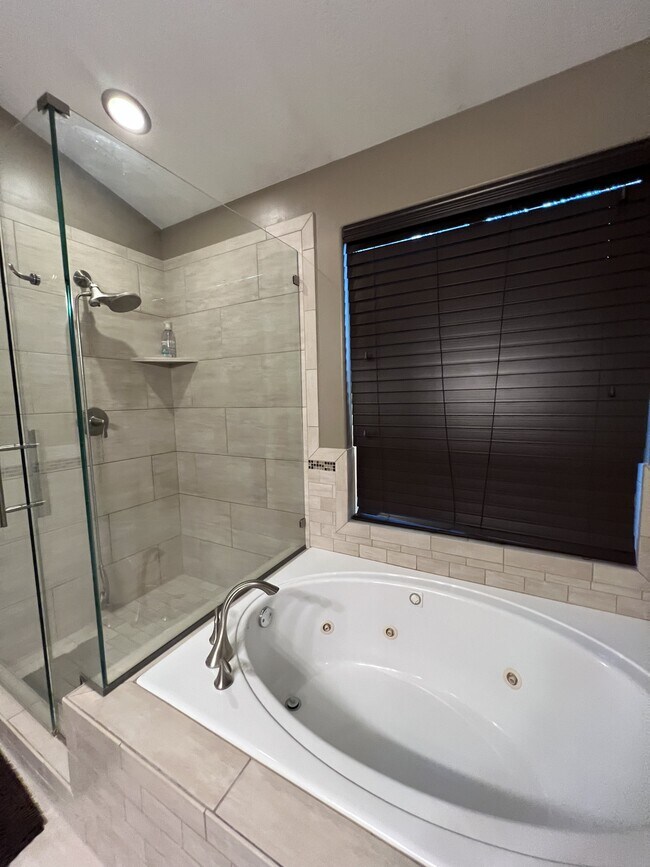 Building Photo - 11467 S Loganberry Ct