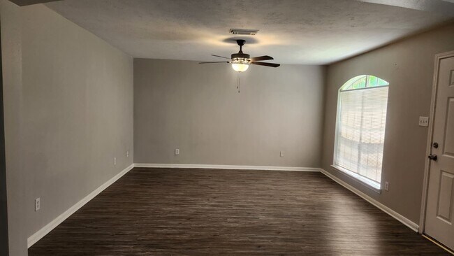 Building Photo - 11735 Alief Clodine Rd