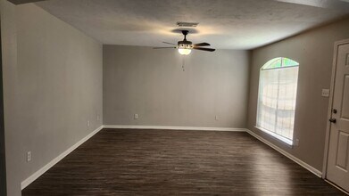 Building Photo - 11735 Alief Clodine Rd