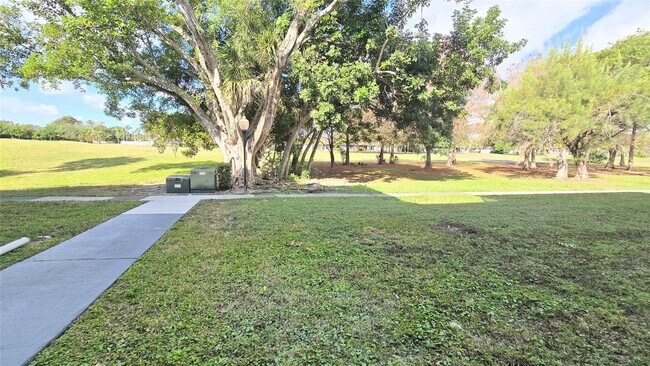 Building Photo - 8421 Lagos De Campo Blvd