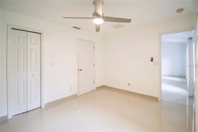 Building Photo - 4913 Cromey Rd