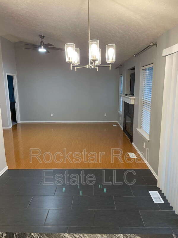 Building Photo - 9022 W Campus Dr