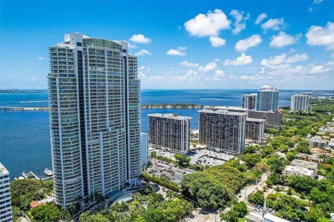 Building Photo - 1643 Brickell Ave