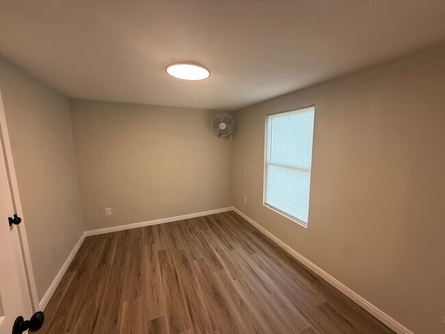 Building Photo - 5442 Nelson Ln