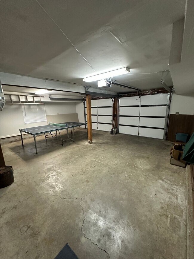 Building Photo - 14619 Christie Ln