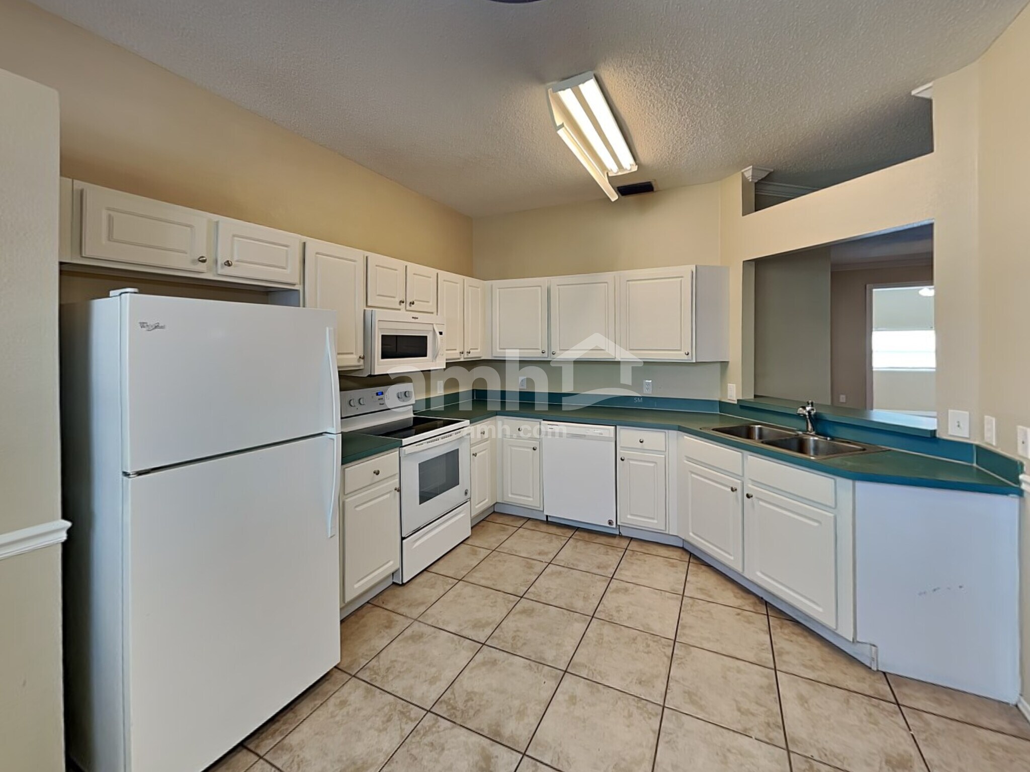 Building Photo - 823 Springwood Cir