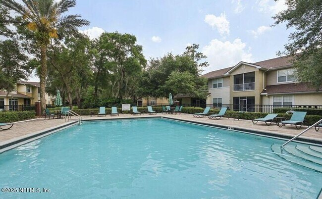 Building Photo - 5663 Greenland Rd