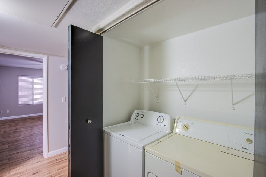 Washer & Dryer in unit - 3054 Tarpon Dr