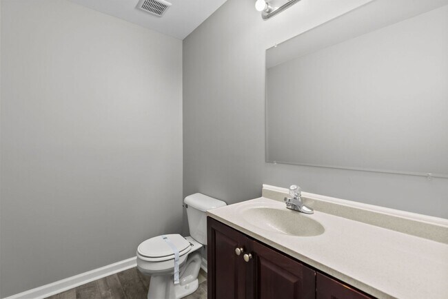 Building Photo - Western Branch 4 bed Ready Now!!