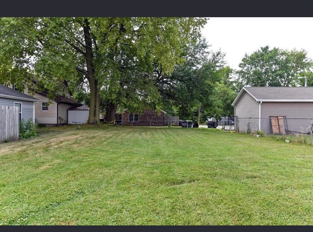 Building Photo - 630 S 15th St