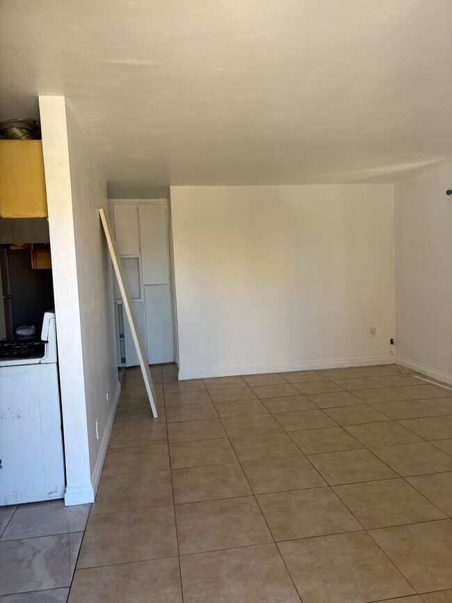 Building Photo - 5071 Sterling Ct