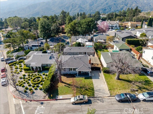 Building Photo - 3302 Paraiso Way