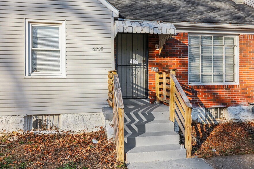 Building Photo - 6230 Agnes Ave