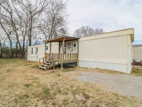 Building Photo - Enjoy peaceful country living near Pulaski...