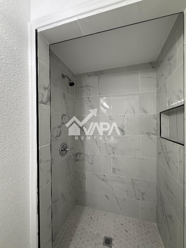 Building Photo - 202 Florencia Ave