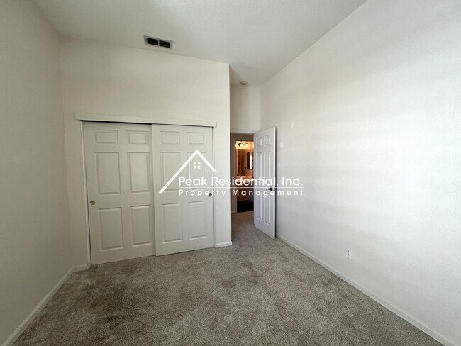 Building Photo - Wonderful 3bd/2ba Elk Grove Home!