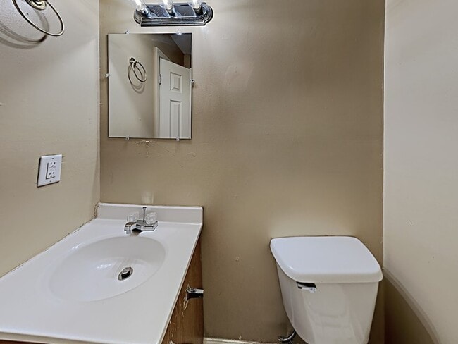 Building Photo - 202 Westchester Dr