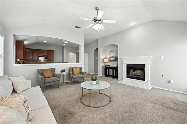 Building Photo - 9012 Heartwood Dr