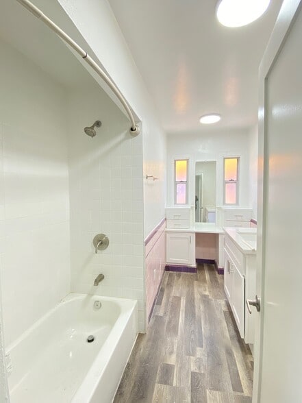 Building Photo - 1722 S Redondo Blvd