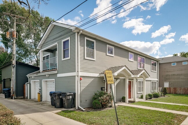 Building Photo - 1409 Dodge Ave