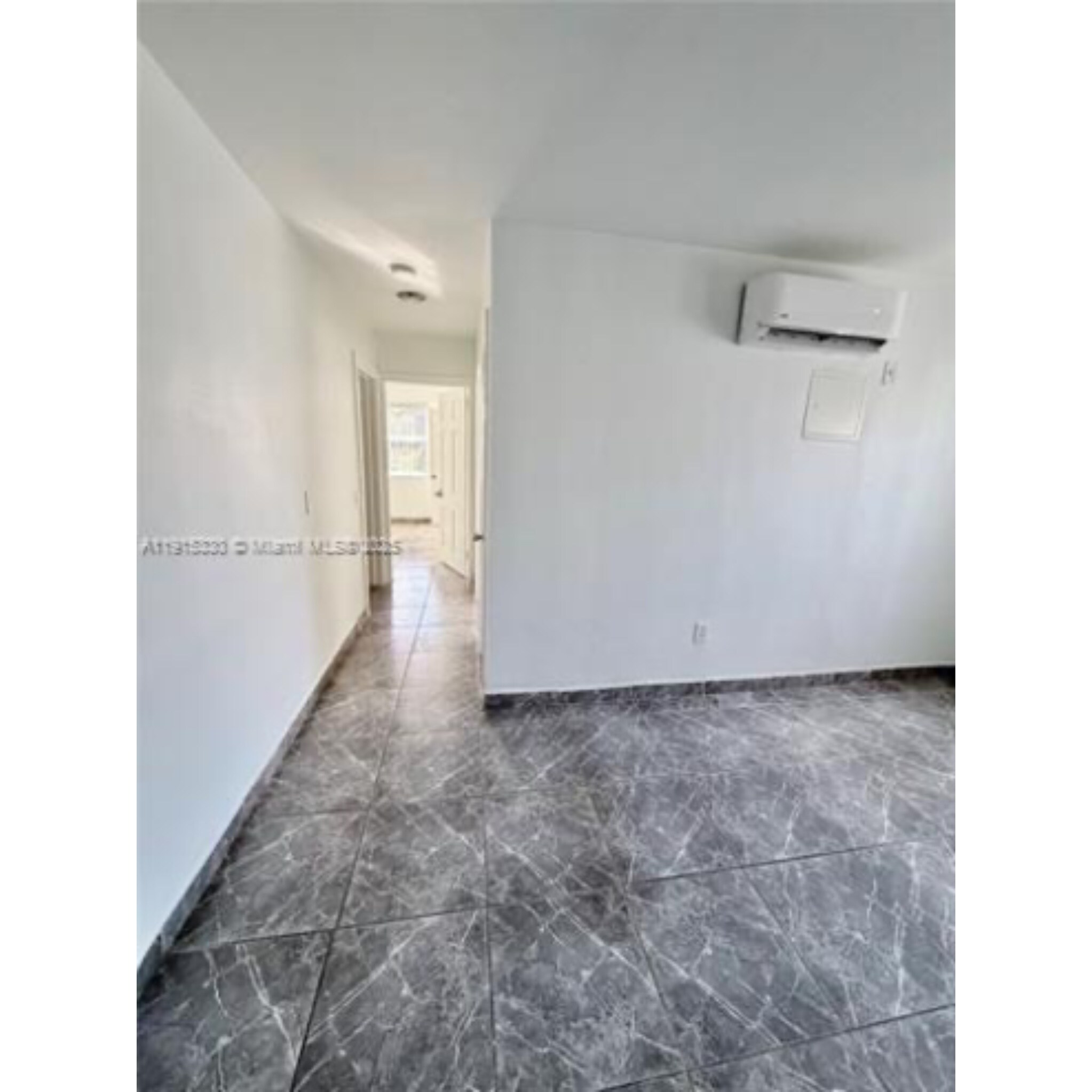 Building Photo - 11 Sidonia Ave