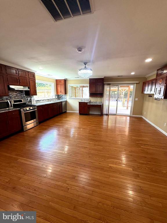 Building Photo - 816 Crothers Ln