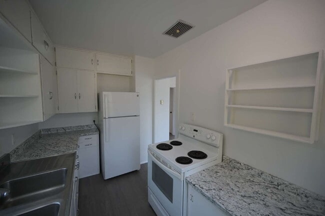 Building Photo - 2 bed 1.5 bath in Blyn